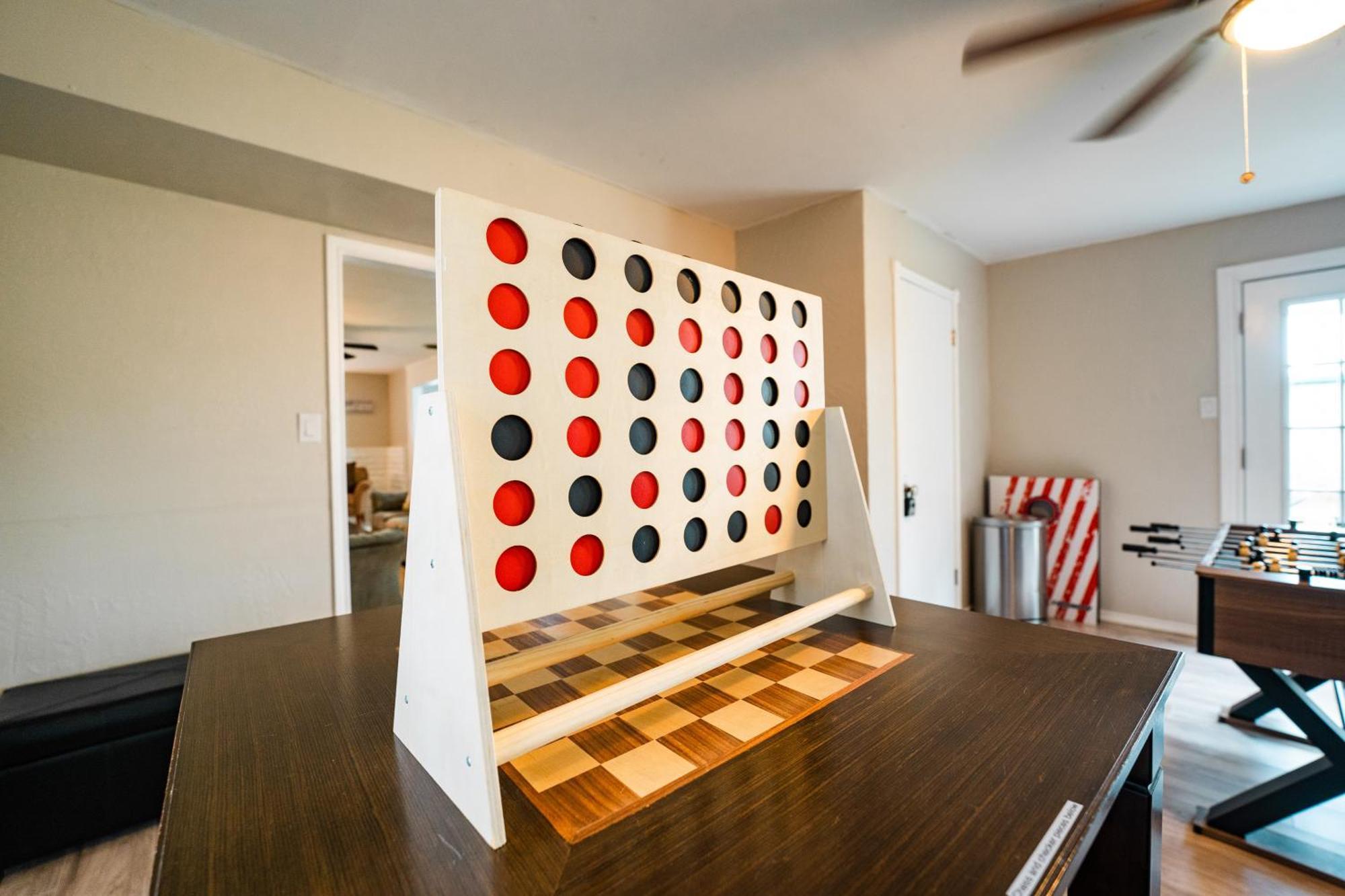 Cozy 3 Bedroom With Hot Tub 2 Min Away From Lackland San Antonio Exterior photo