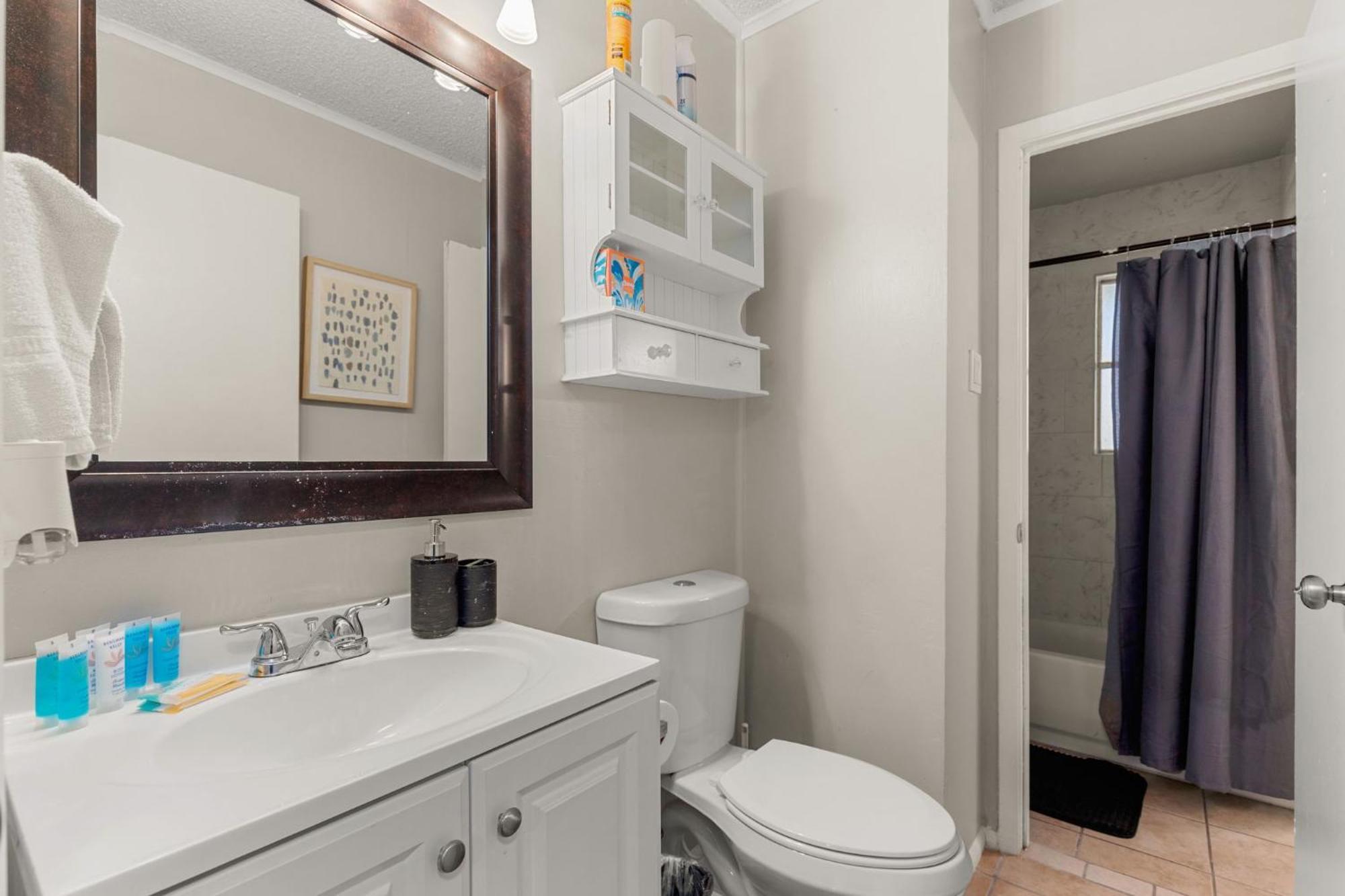 Cozy 3 Bedroom With Hot Tub 2 Min Away From Lackland San Antonio Exterior photo