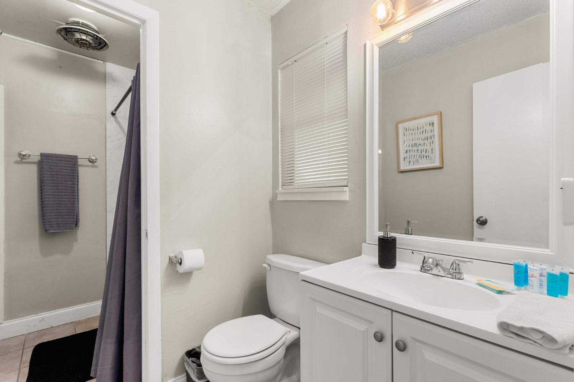 Cozy 3 Bedroom With Hot Tub 2 Min Away From Lackland San Antonio Exterior photo